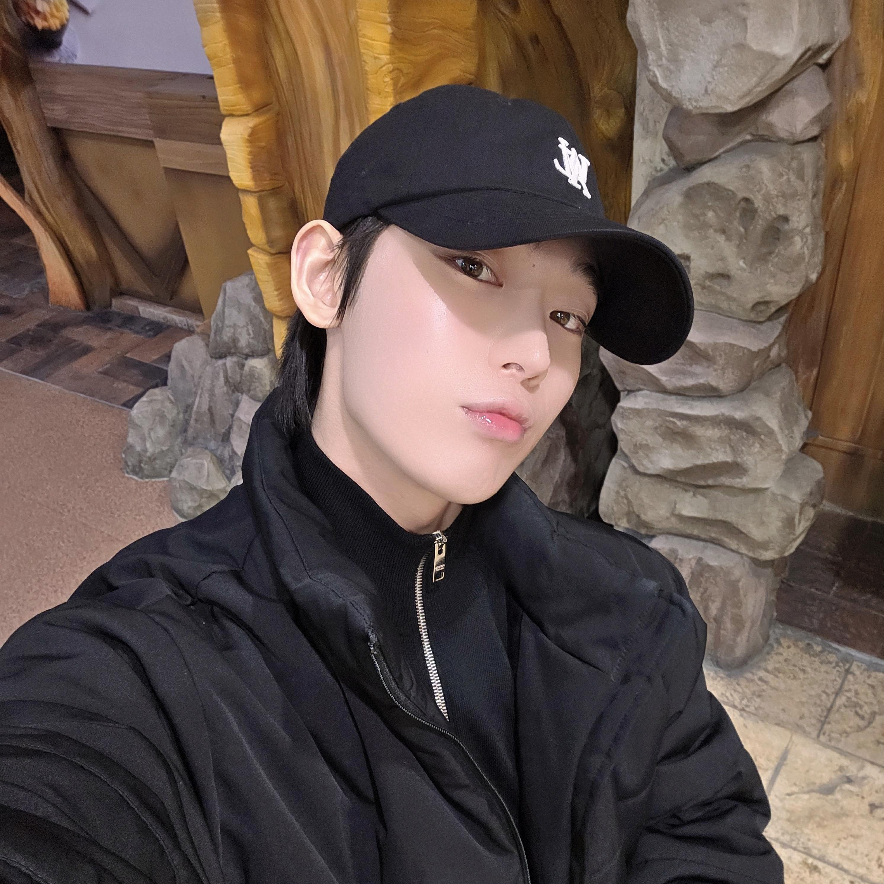 선우 (ENHYPEN) 최근 활동샷