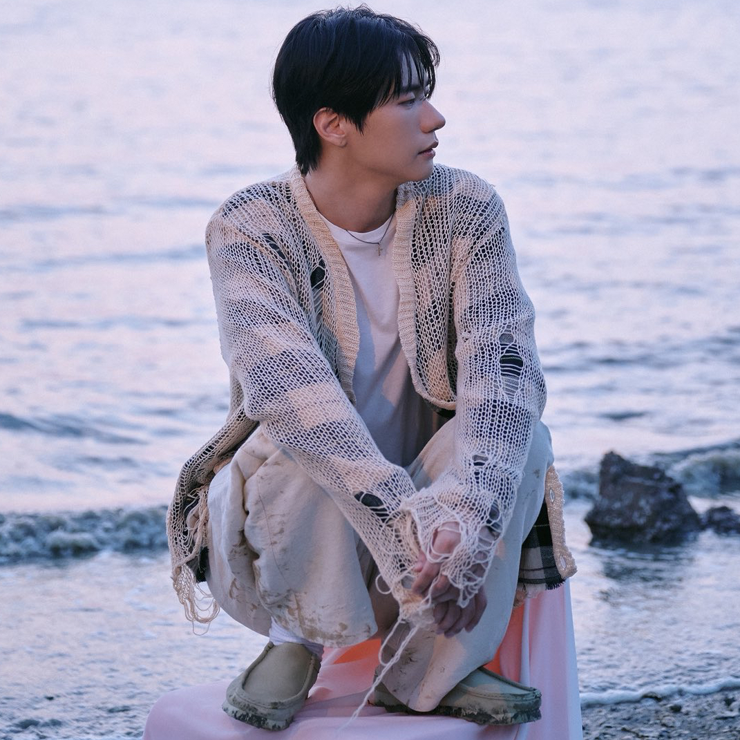 Recent activity shot of Kang Seungsik (VICTON)