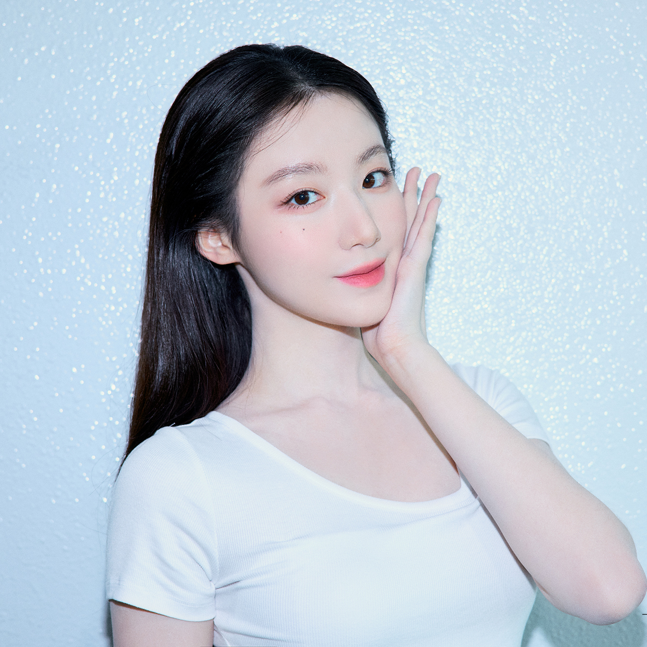 Recent activity shot of Shuhua (i-dle)