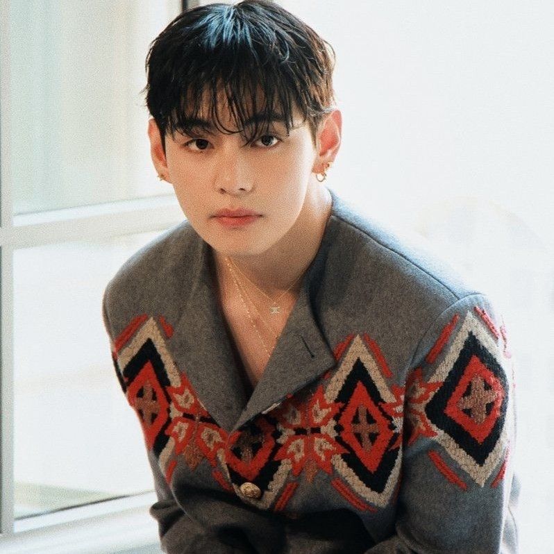 V (BTS)の最新写真
