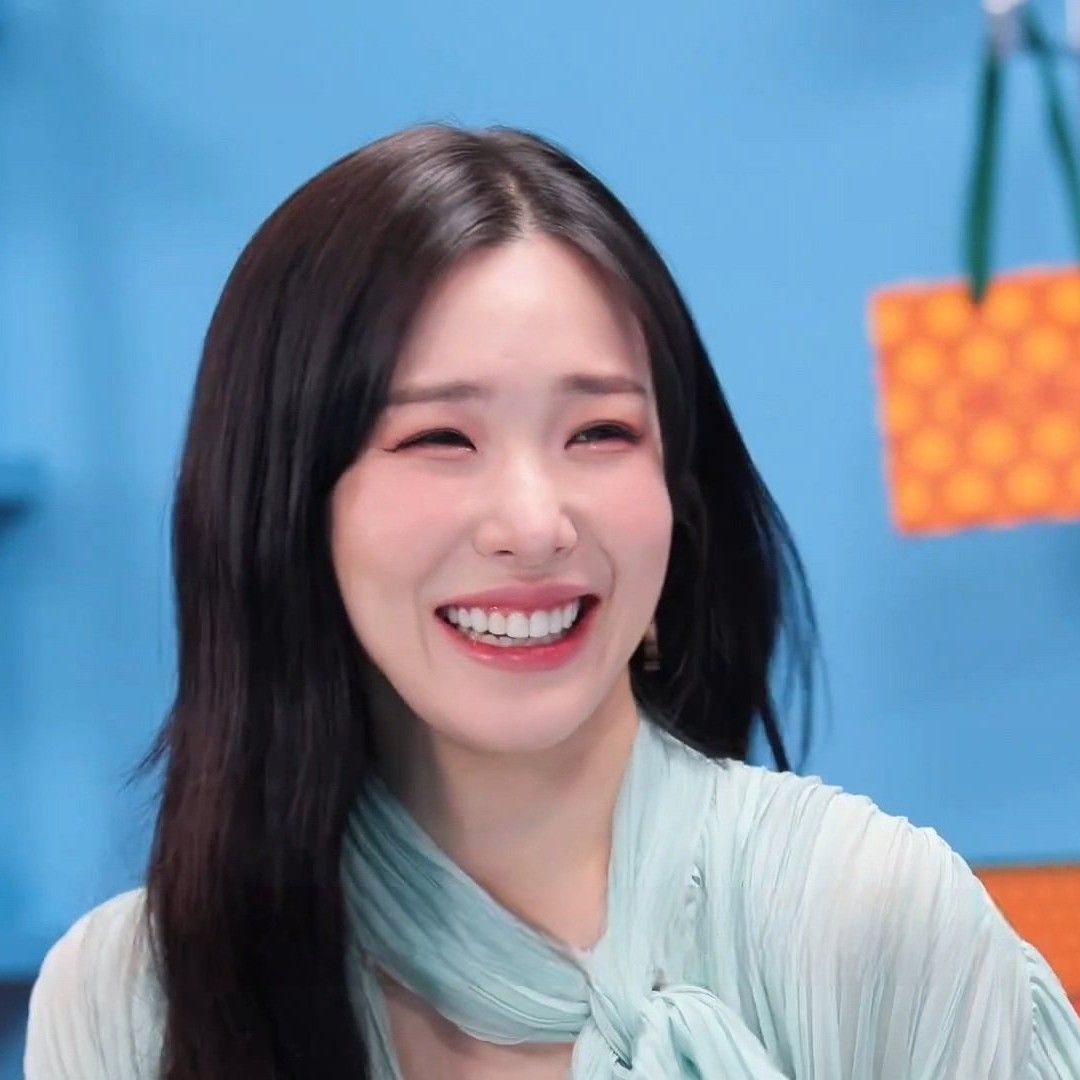 A moment captured by Tiffany Young (Girls' Generation)'s fan