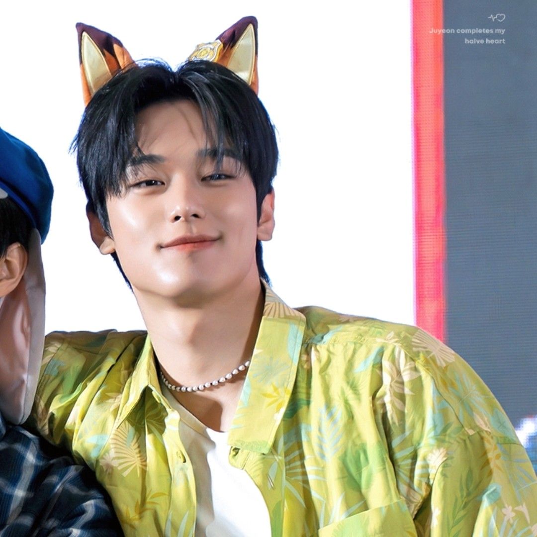 A moment captured by Juyeon (THE BOYZ)'s fan