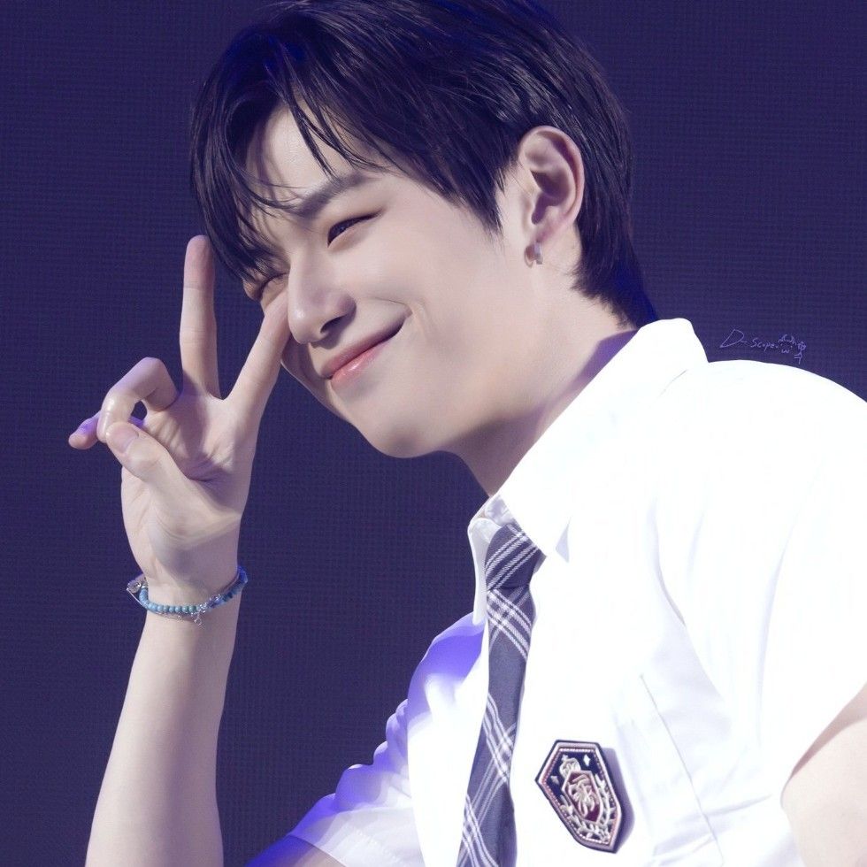 강다니엘의 비하인드 컷