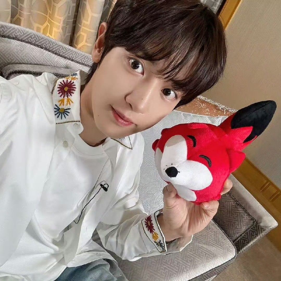 燦烈 (EXO)的最新照片