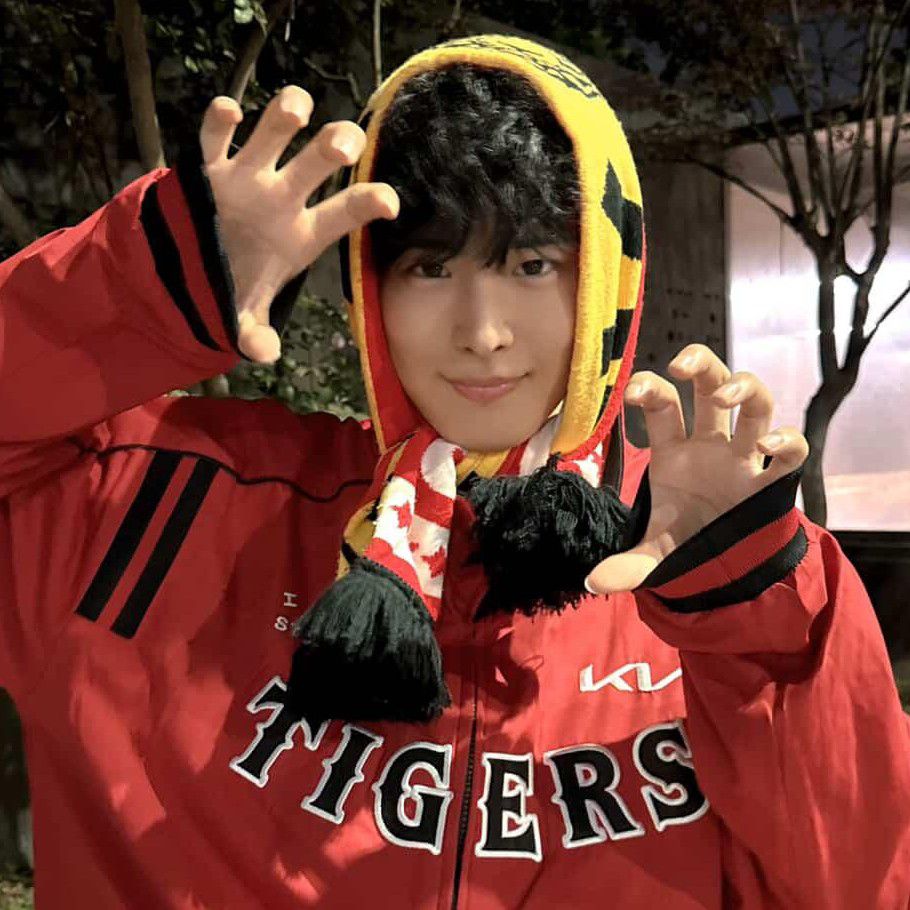 Behind-the-scenes cut of Choi Byungchan