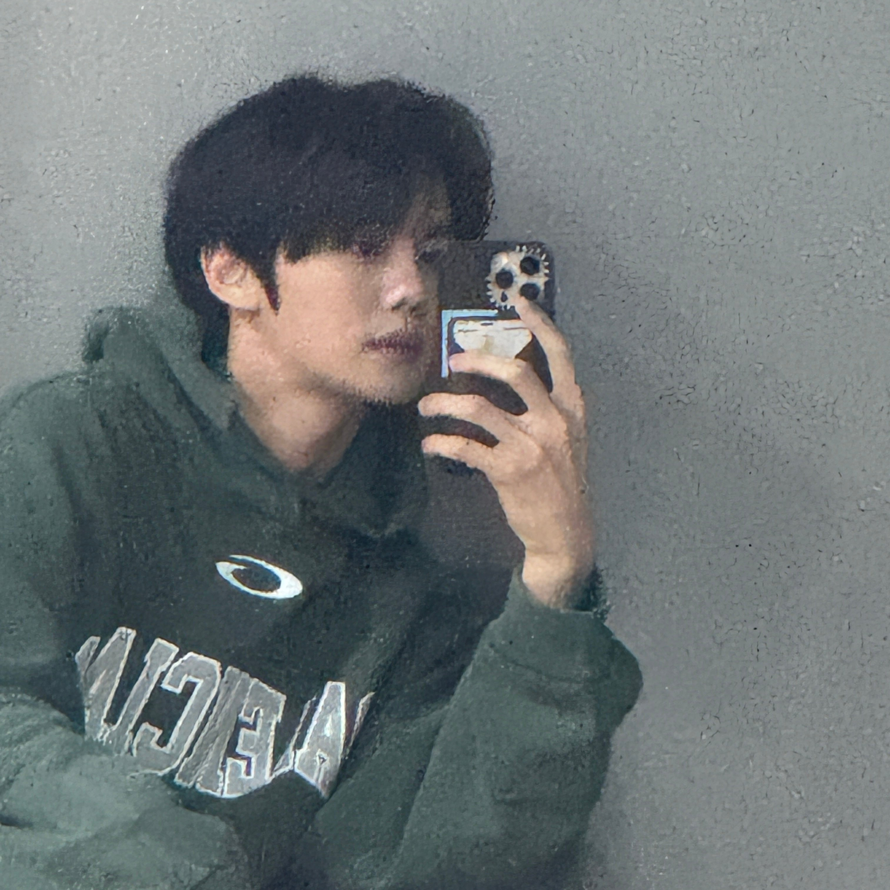 A moment captured by Kim Gyuvin (ZEROBASEONE)'s fan