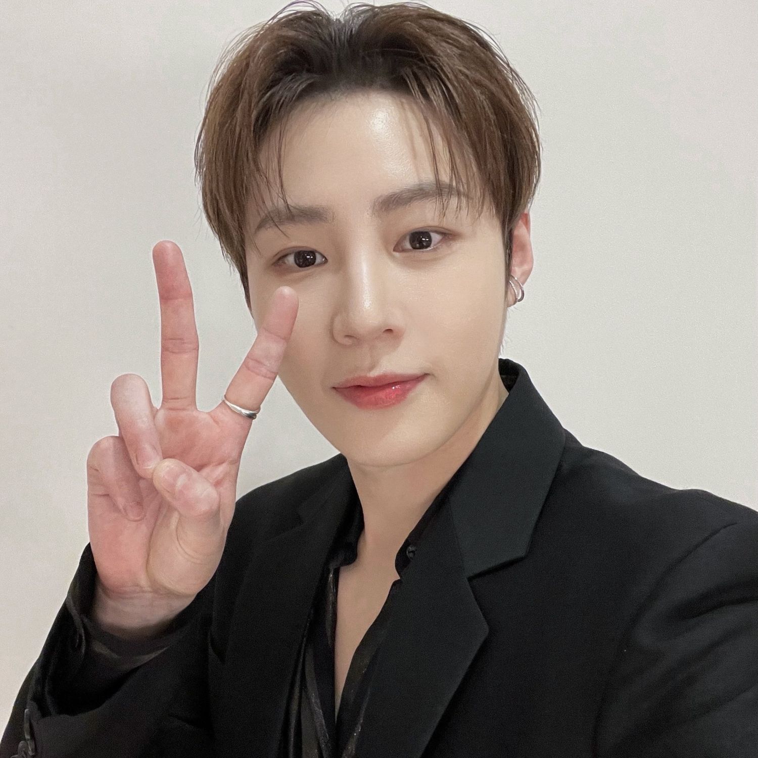 Behind-the-scenes cut of Ha Sungwoon