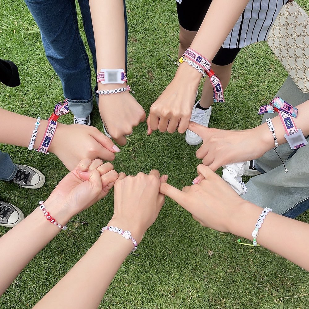 Hot post catching attention from 드림캐쳐's fandom