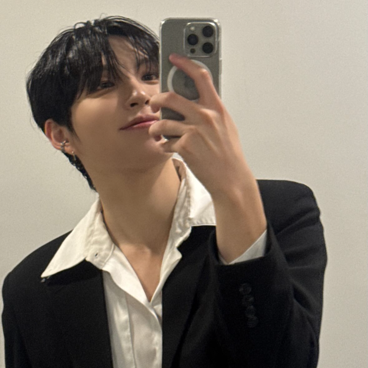 Latest photo of HEECHAN (DKB)