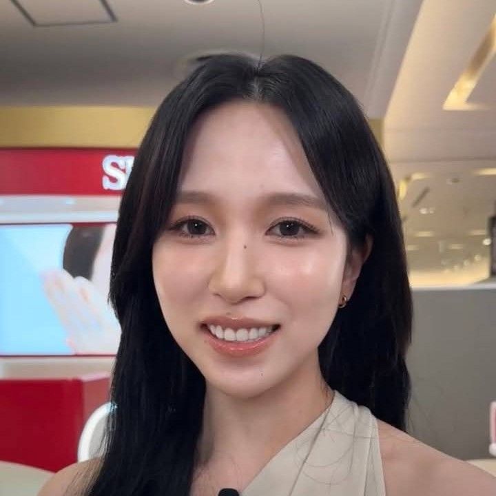 Latest photo of Mina (TWICE)