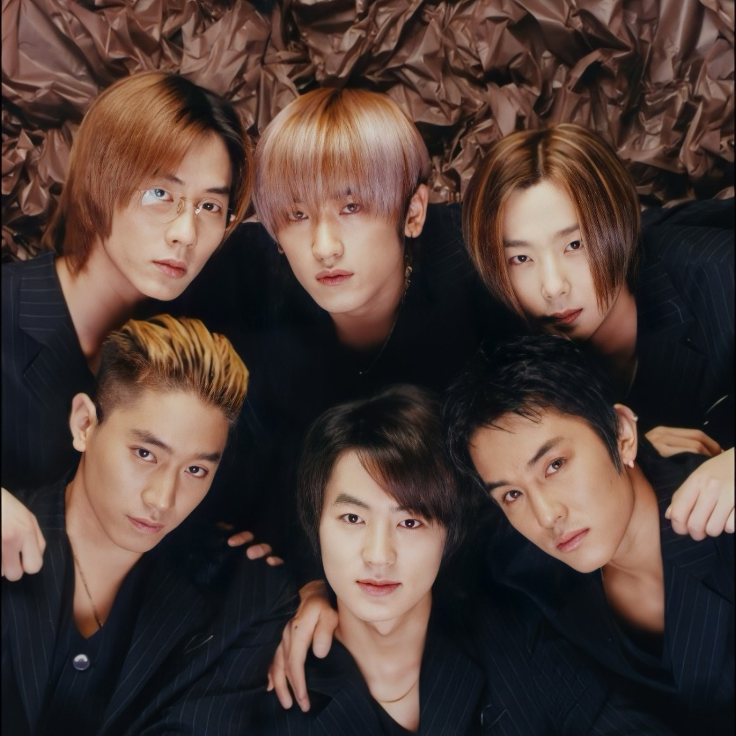 A moment captured by SHINHWA's fan