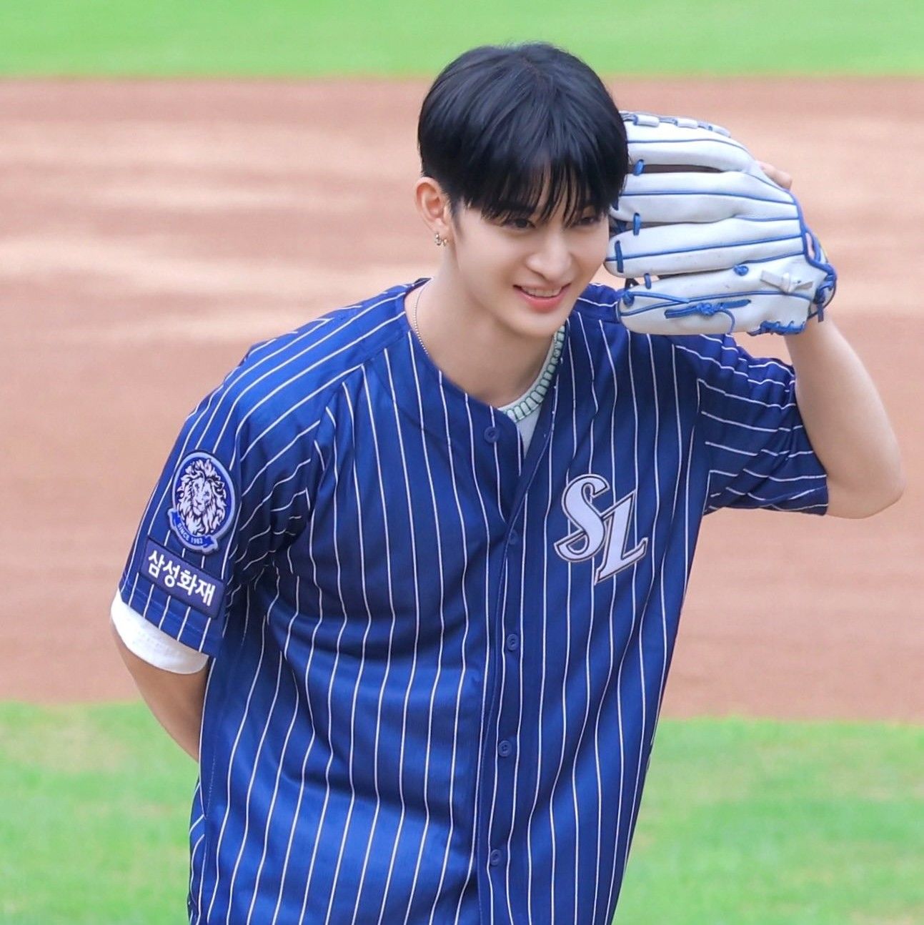 Recent activity shot of Bae Jinyoung