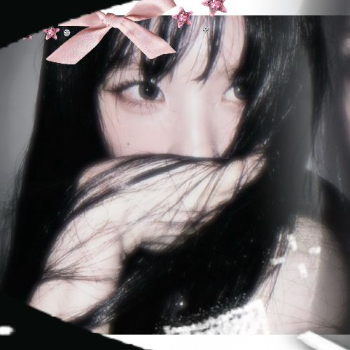 Recent activity shot of HeeJin (ARTMS)