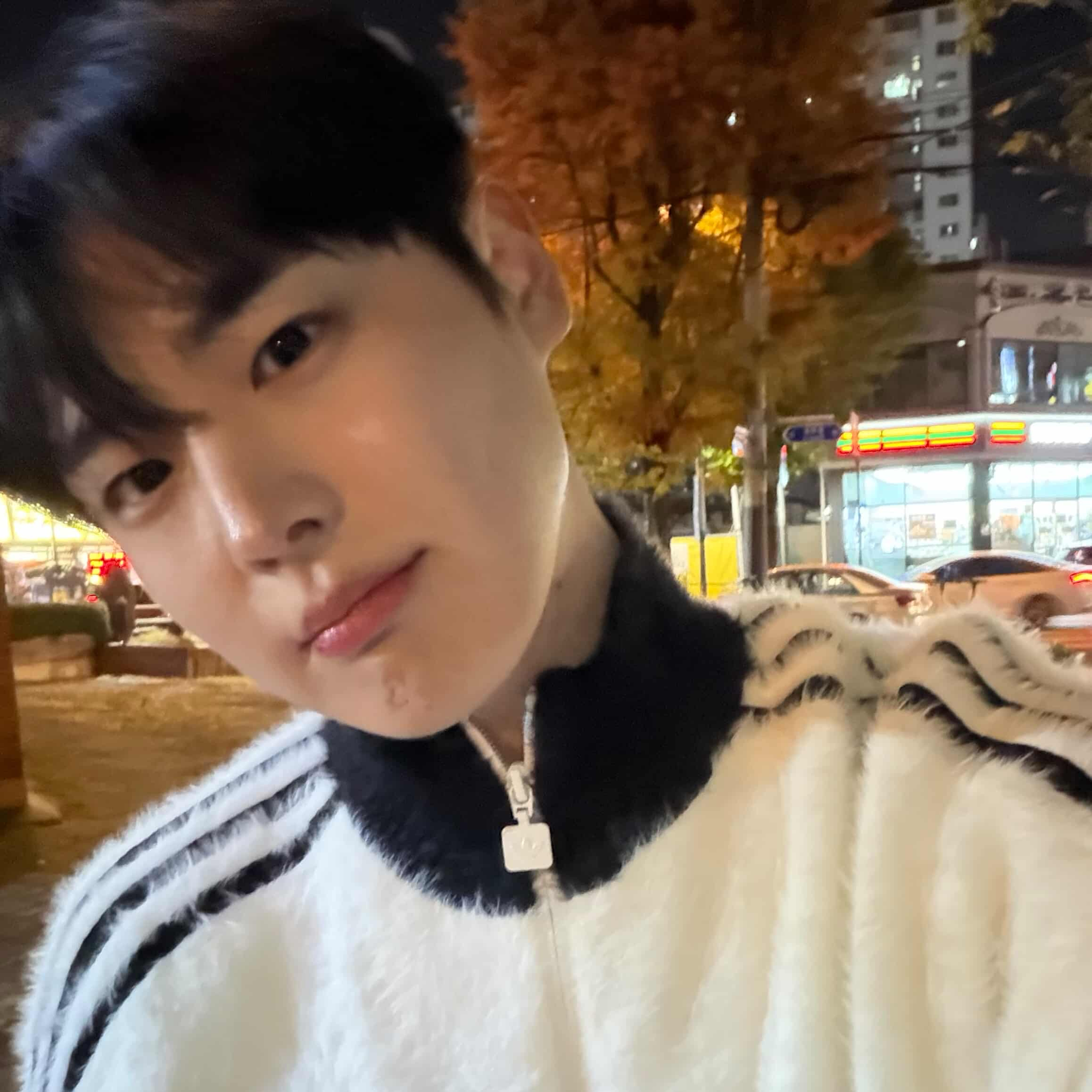 Behind-the-scenes cut of Choi Byungchan