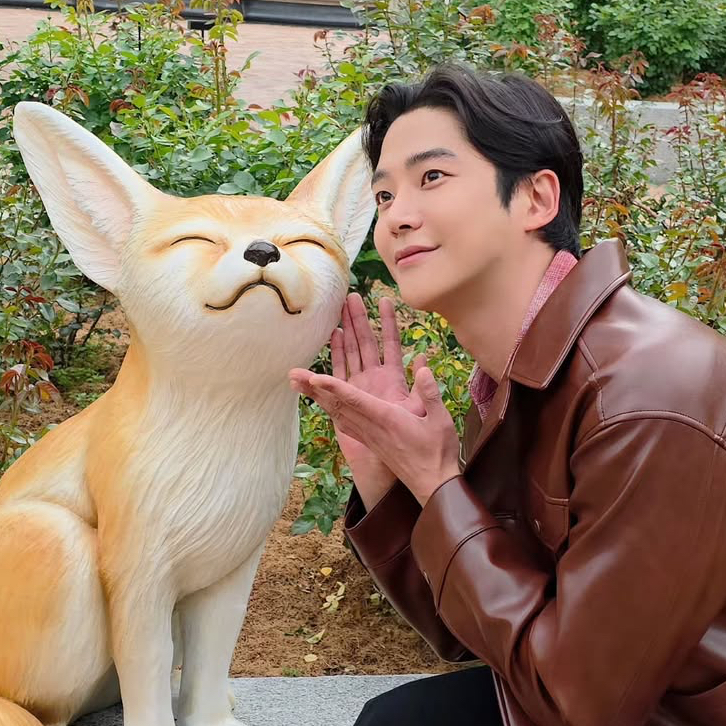 Behind-the-scenes cut of Rowoon