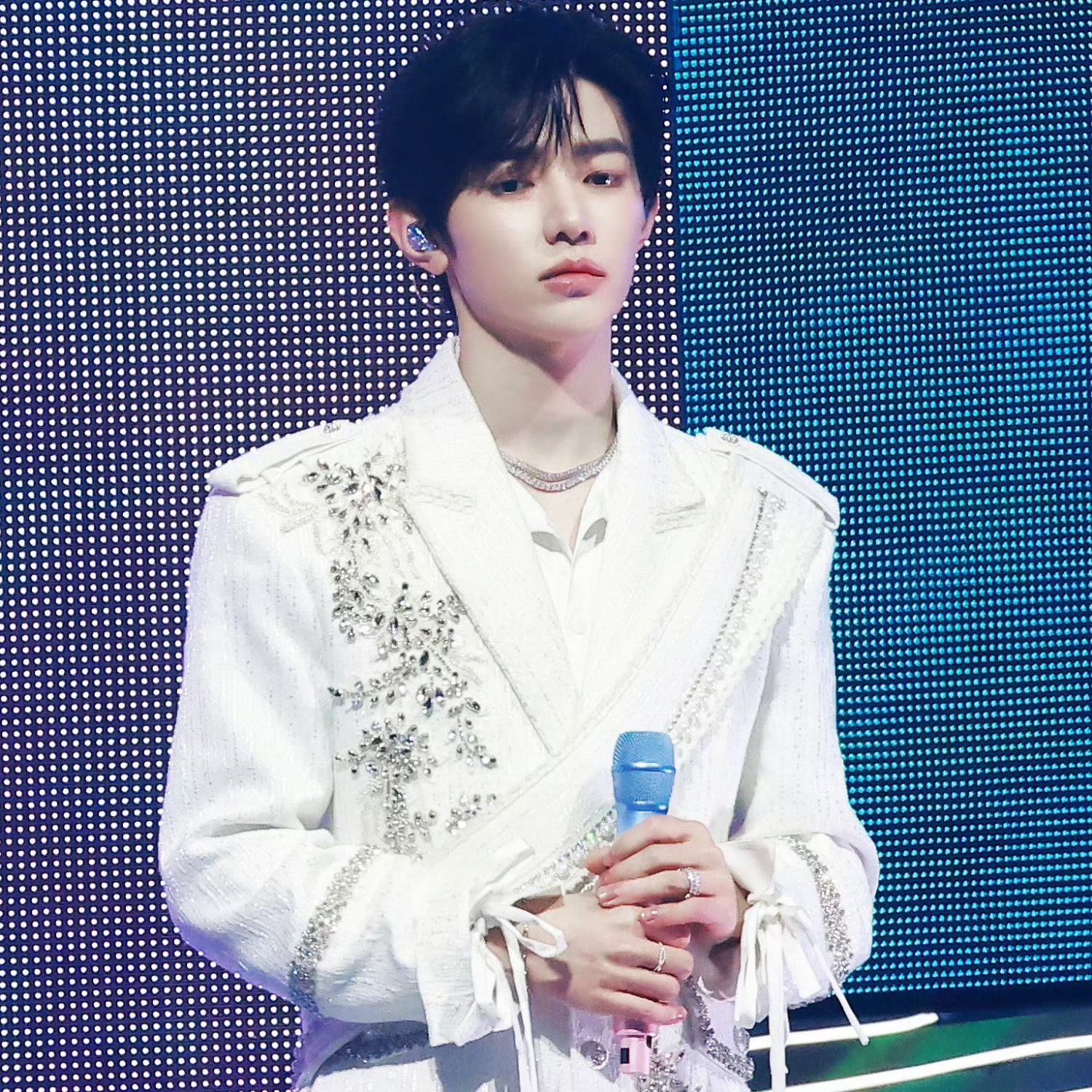 Behind-the-scenes cut of Zhang Hao (ZEROBASEONE)