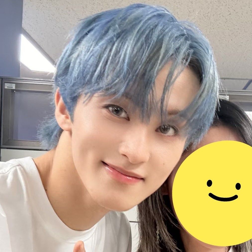Behind-the-scenes cut of Mark (NCT 127, NCT DREAM)