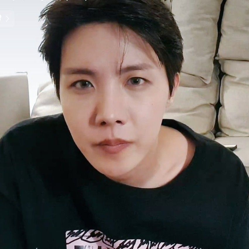 제이홉 (방탄소년단) 최근 활동샷