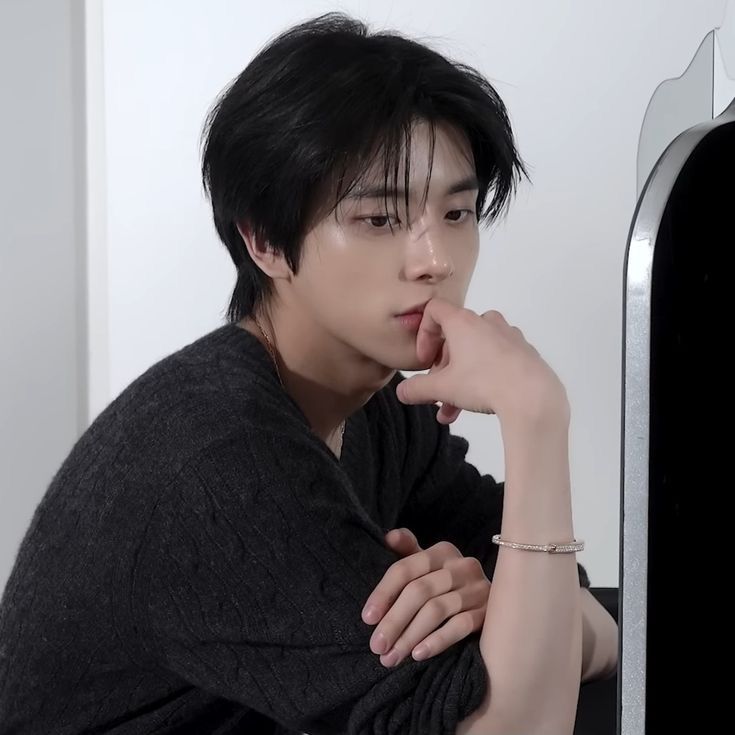 Foto terbaru Jake (ENHYPEN)