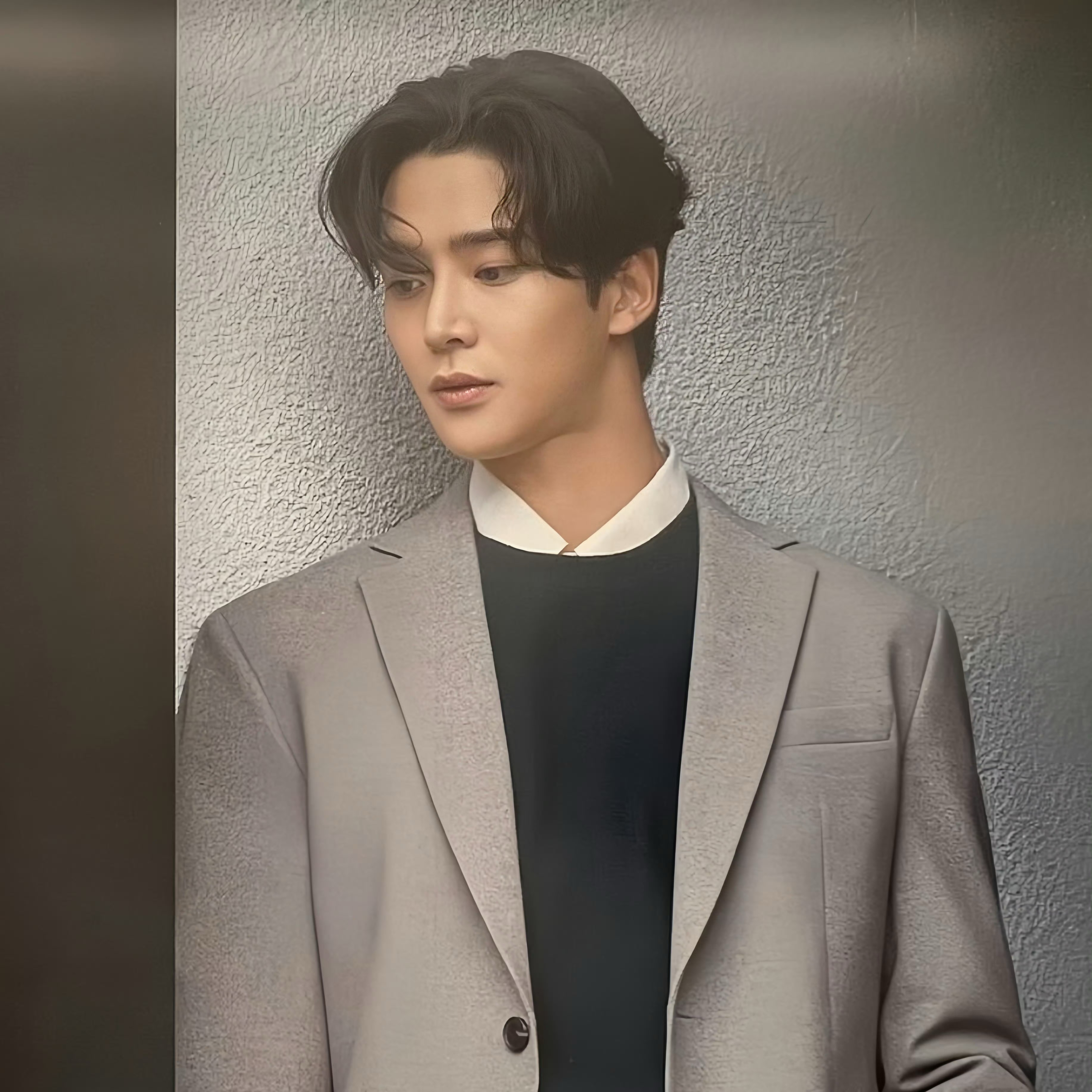 A moment captured by Rowoon's fan