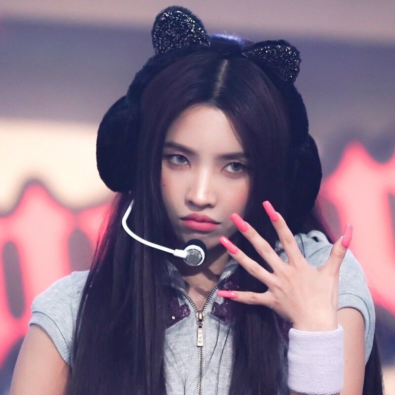 Behind-the-scenes cut of Soyeon (i-dle)