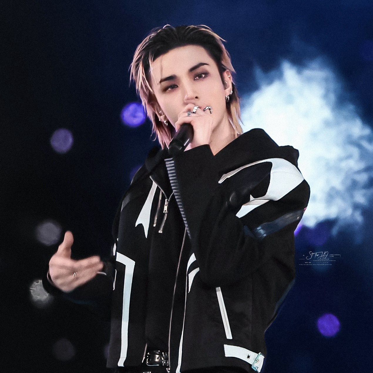 Latest photo of Hyunjin (Stray Kids)