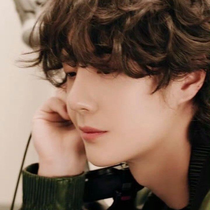 Behind-the-scenes cut of Wang Yibo