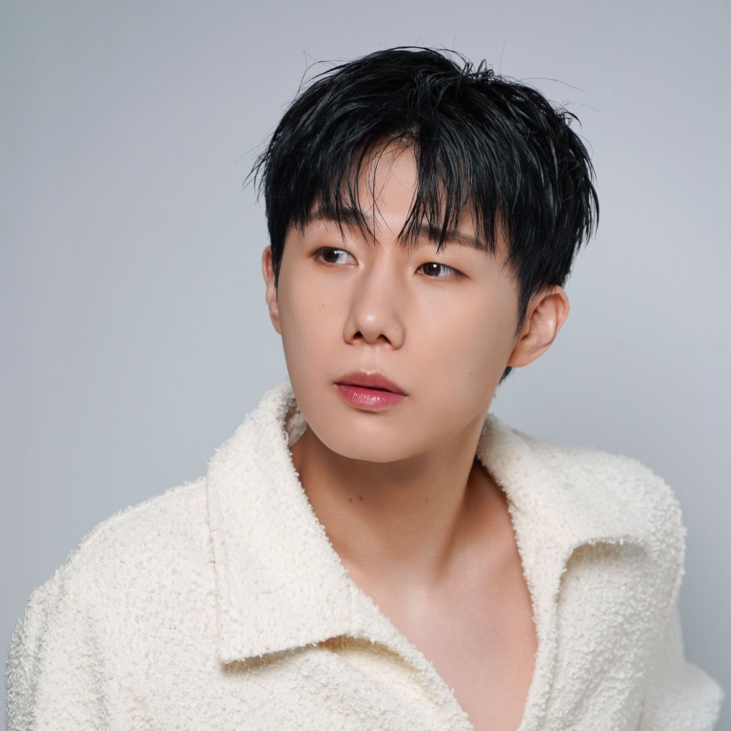 Behind-the-scenes cut of Sungkyu (INFINITE)