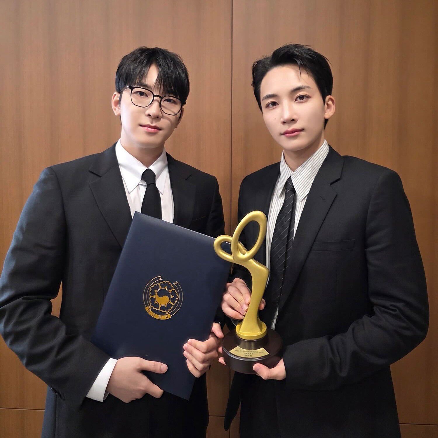 Foto aktivitas terbaru SEVENTEEN