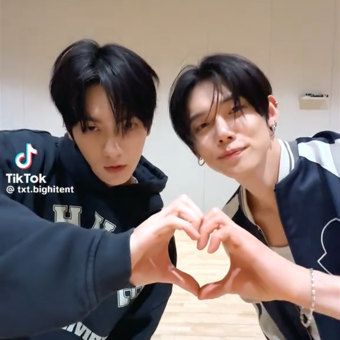 Latest photo of Yeonjun (TOMORROW X TOGETHER)