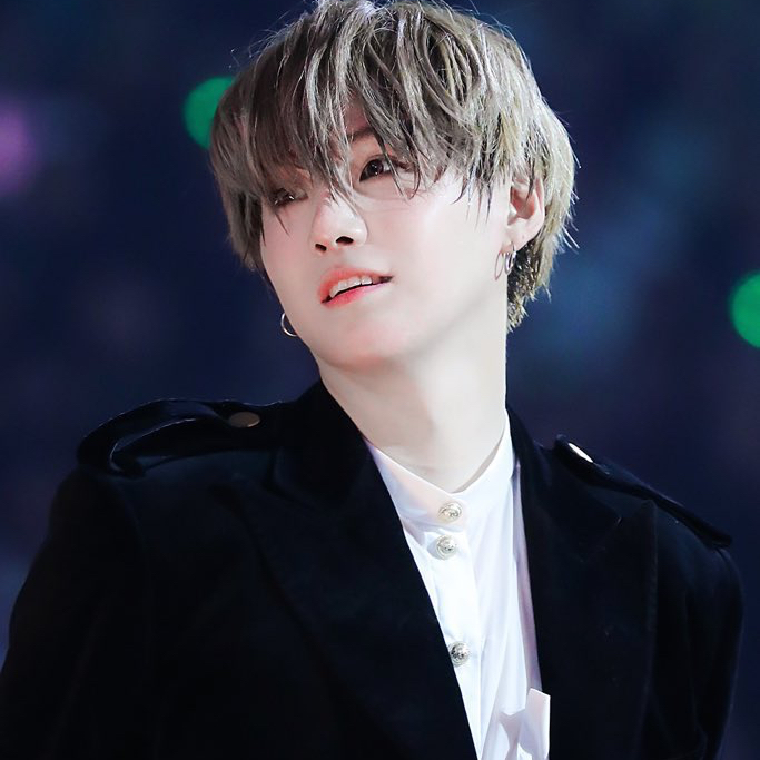 Behind-the-scenes cut of SUGA (BTS)