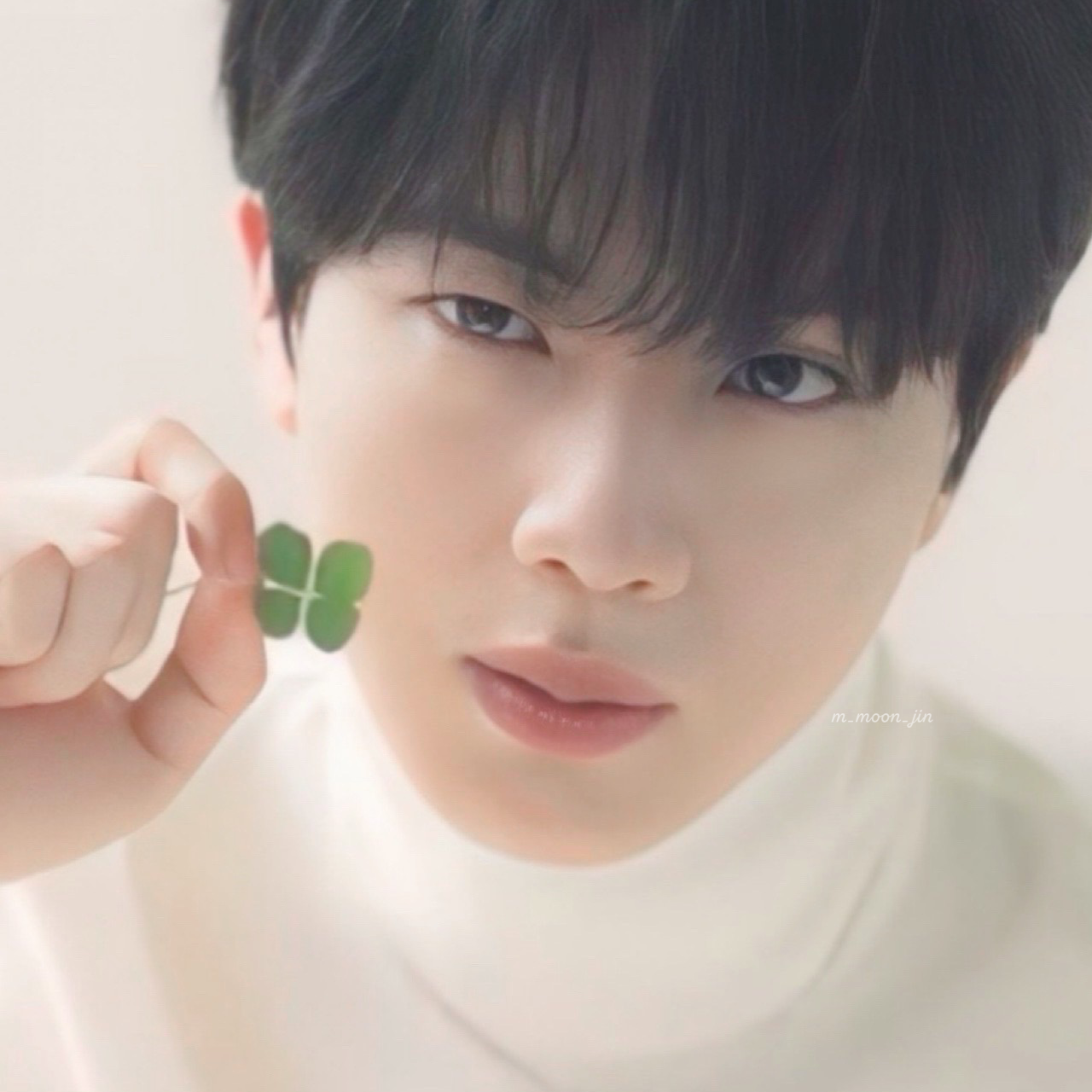 진 (방탄소년단) 최근 활동샷