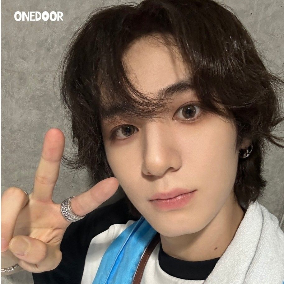 Latest photo of Leehan (BOYNEXTDOOR)