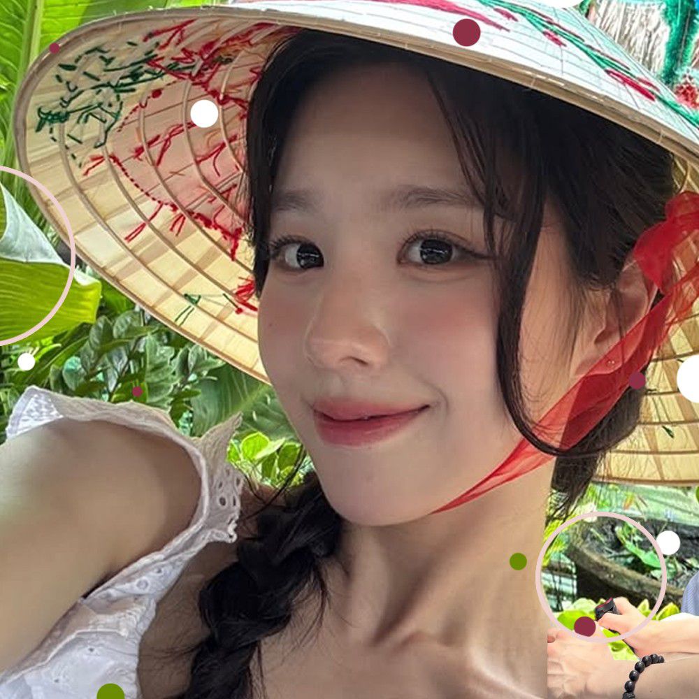 Recent activity shot of HeeJin (ARTMS)
