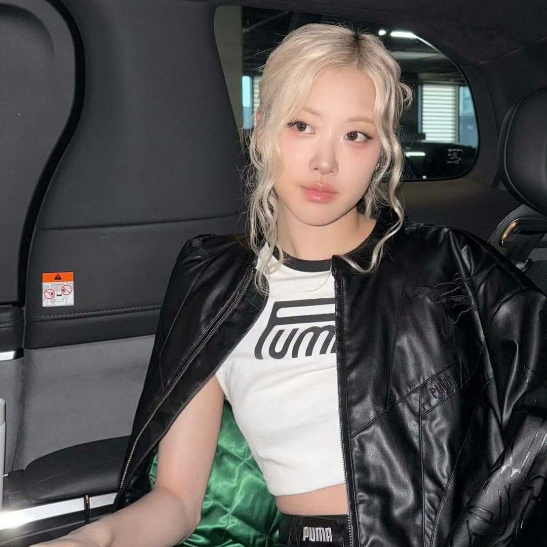 ROSÉ (BLACKPINK)的最新照片