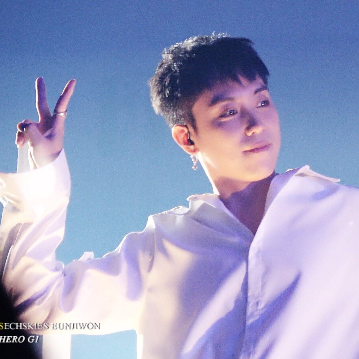 Behind-the-scenes cut of Eun Jiwon (SECHSKIES)