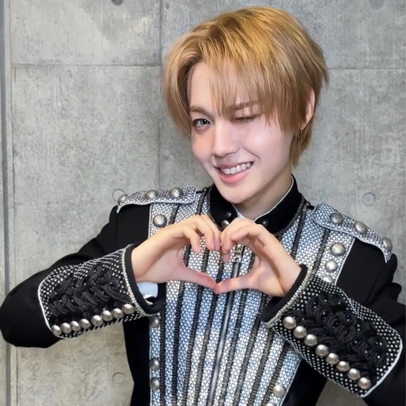 道荣 (TREASURE)的幕后花絮