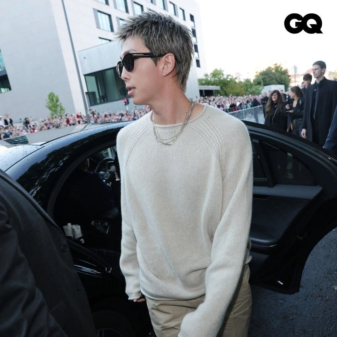 Behind-the-scenes cut of RM (BTS)