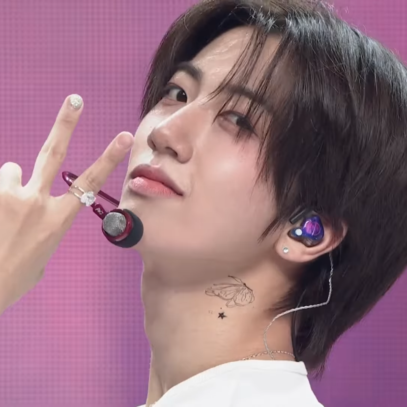 Recent activity shot of Wonjin (CRAVITY)