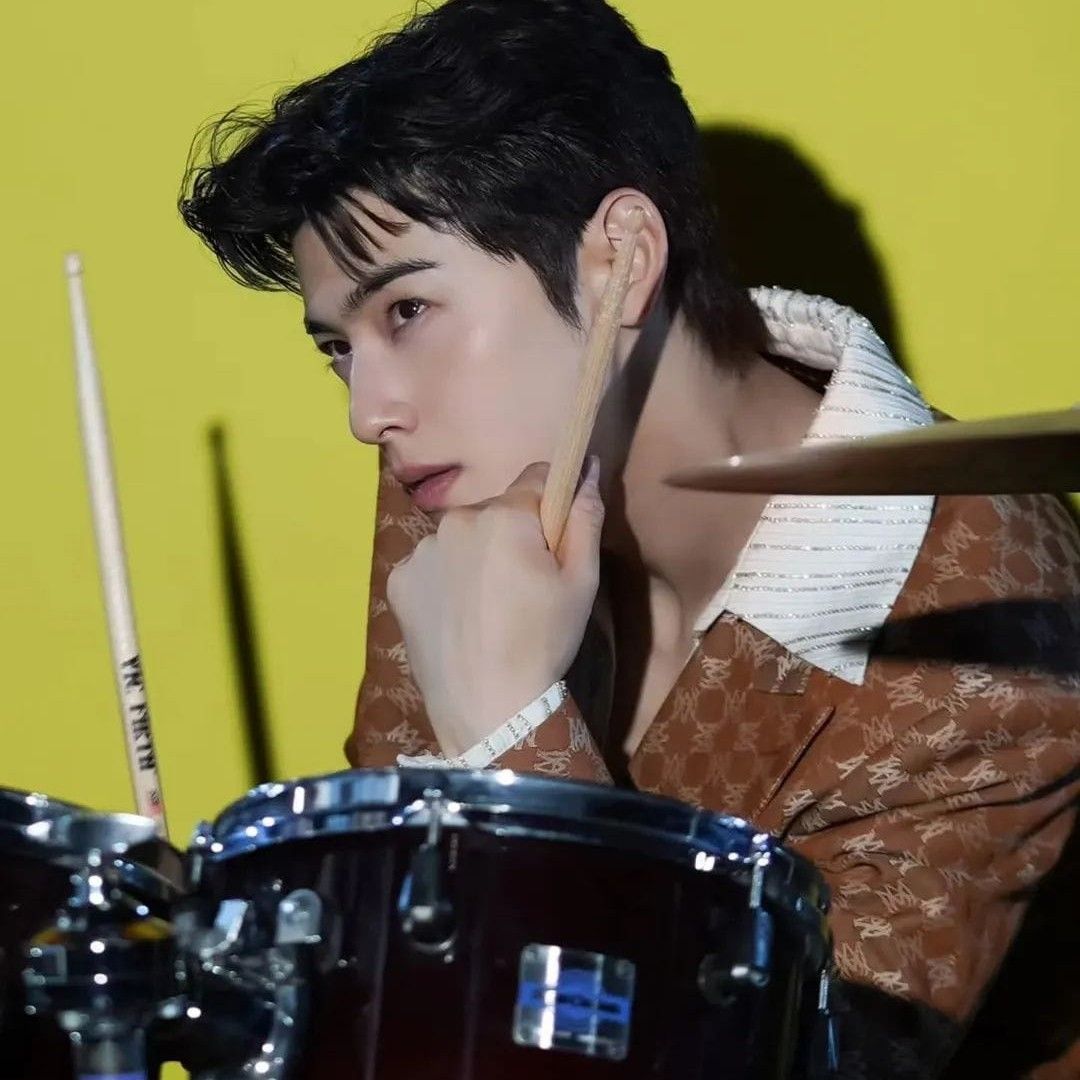 Latest photo of Eunwoo (ASTRO)