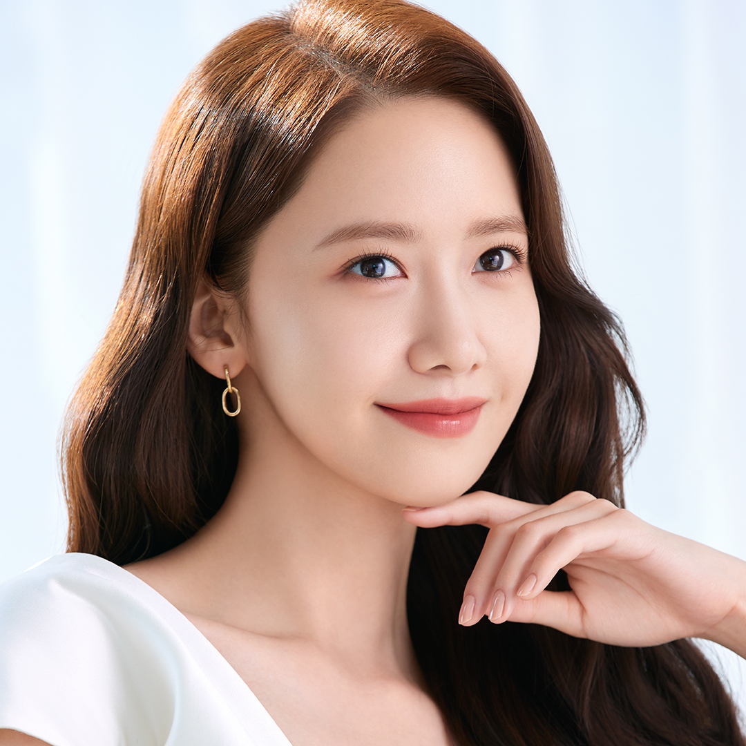 Latest photo of Yoona (Girls' Generation)