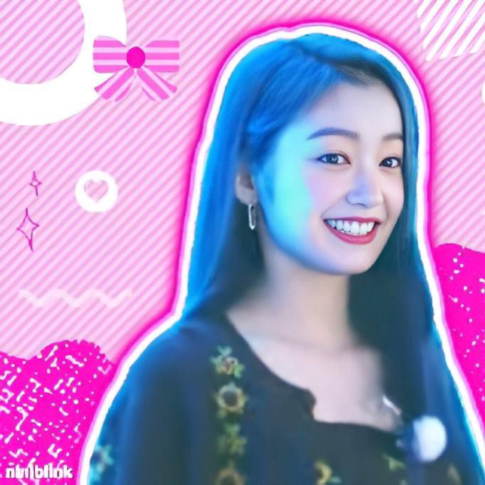 Recent activity shot of Léa (1995)