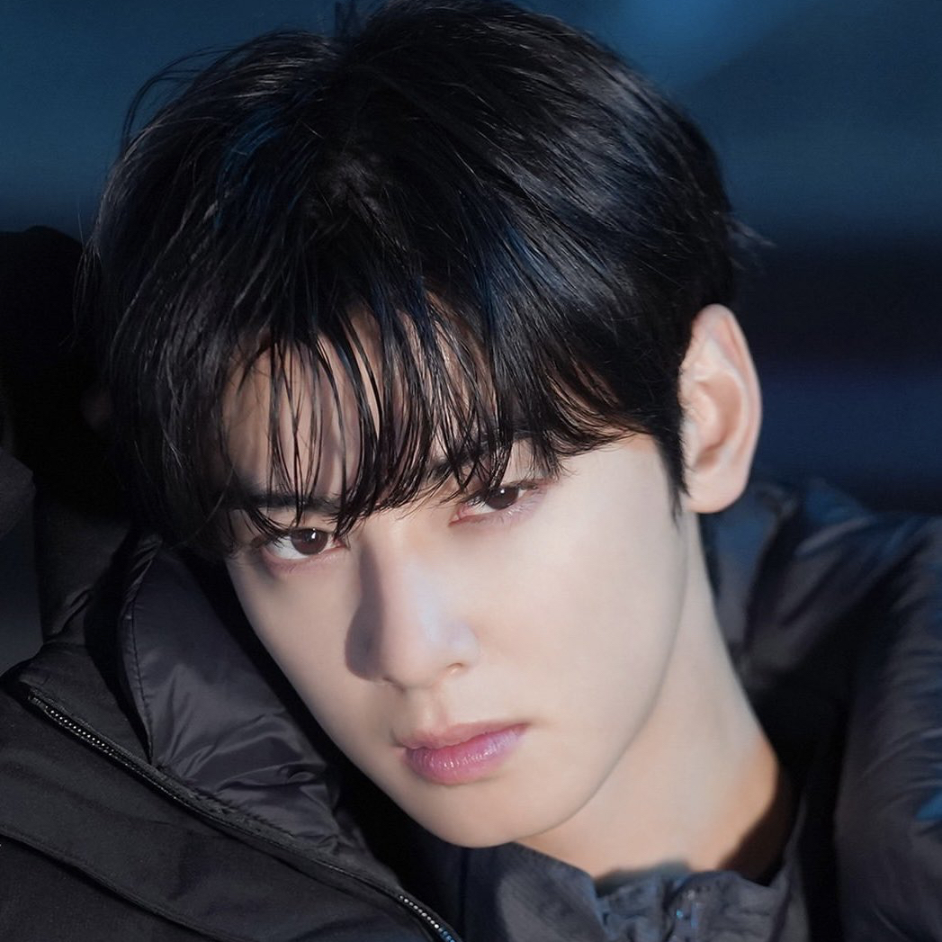 A moment captured by ASTRO's fan