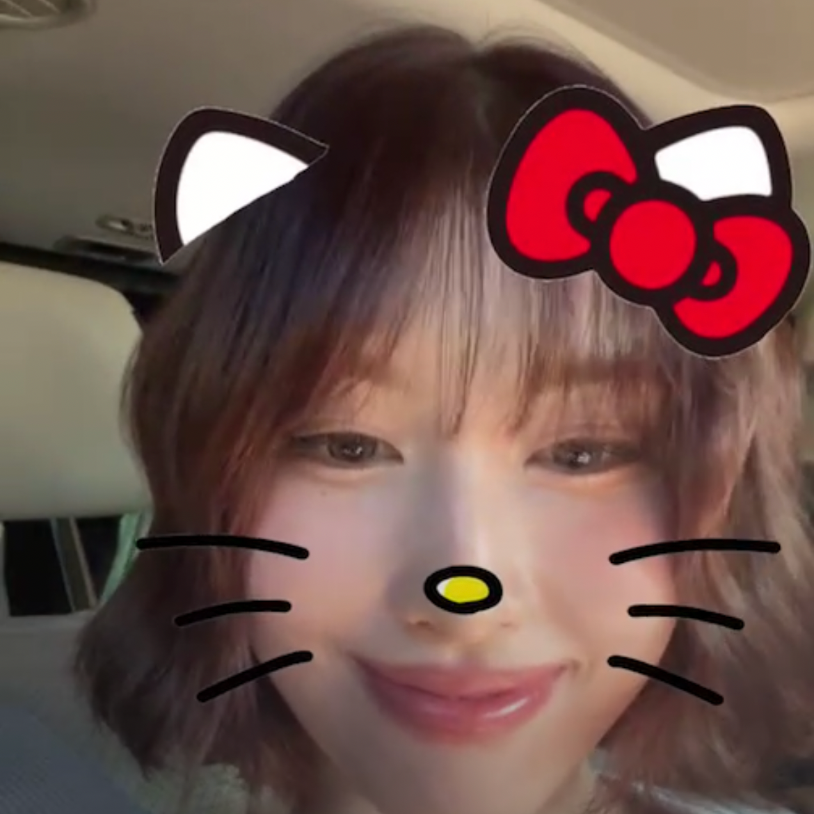 모모 (TWICE)의 최신 사진