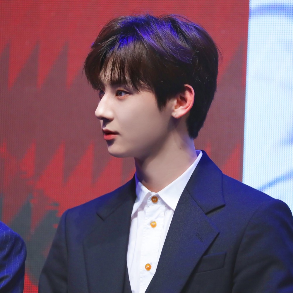 Recent activity shot of Hwang Minhyun