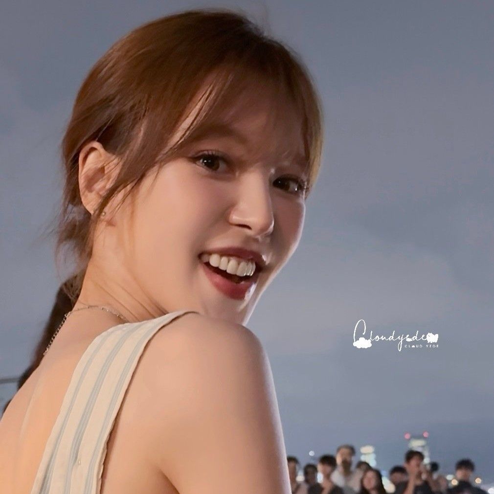 Recent activity shot of Wendy (Red Velvet)