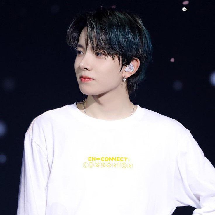 Foto aktivitas terbaru ENHYPEN