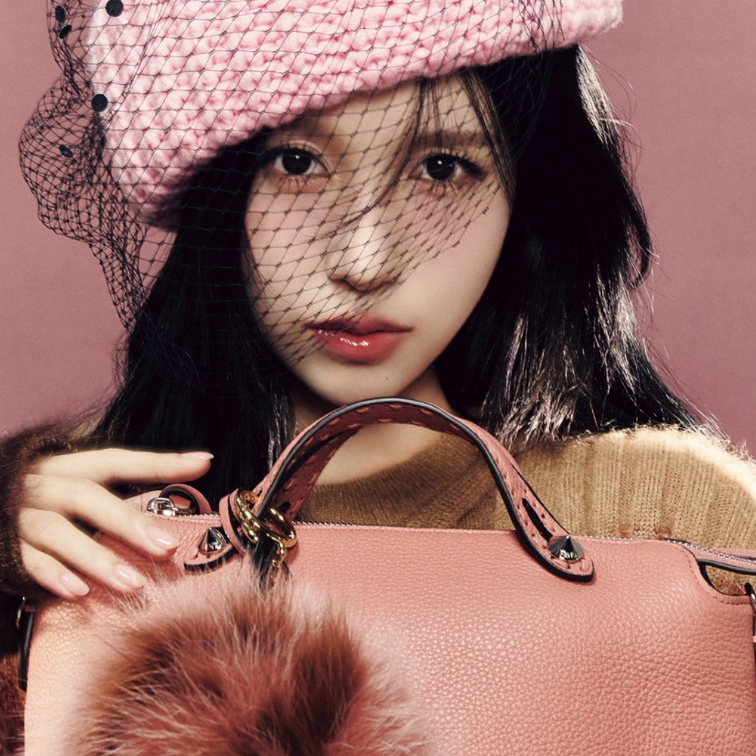 A moment captured by Mina (TWICE)'s fan