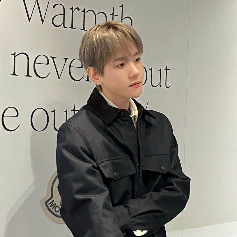 백현 (EXO)의 최신 사진