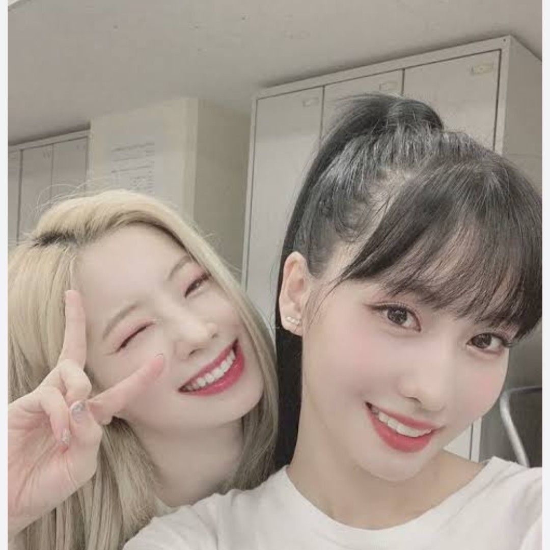 모모 (TWICE)의 비하인드 컷
